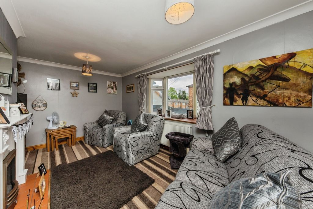Property photo 3 of 17 Pbox-Img.Jpg