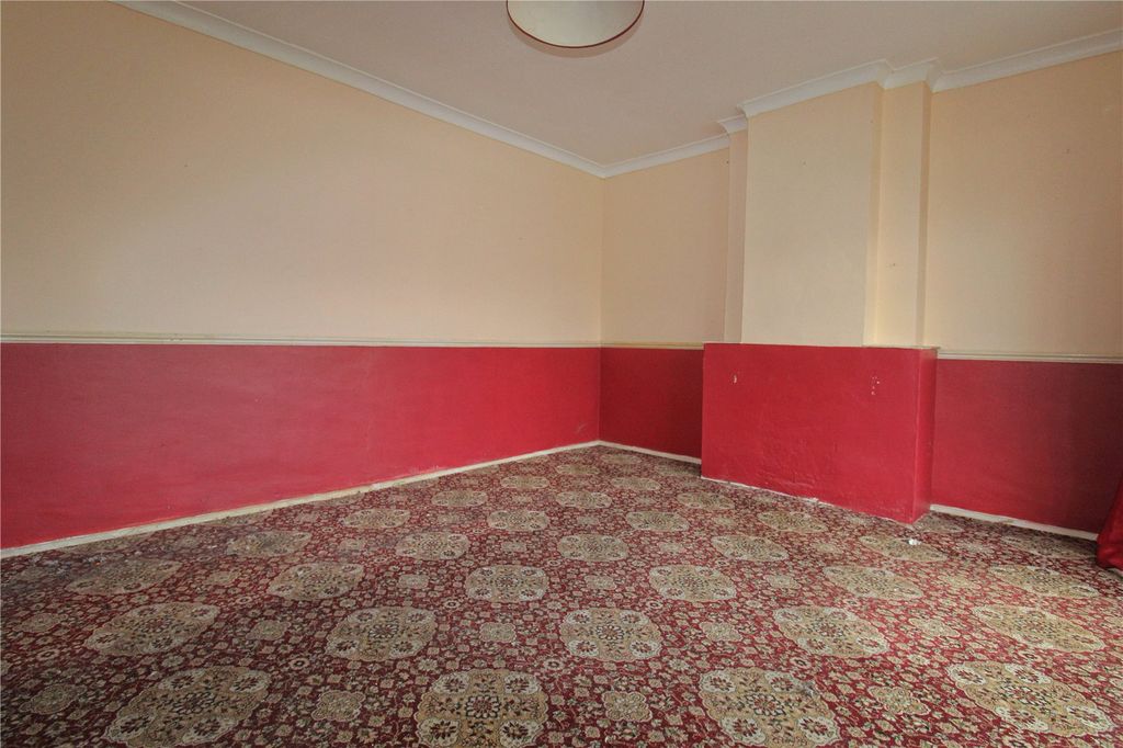 Property photo 3 of 16 Picture No. 14