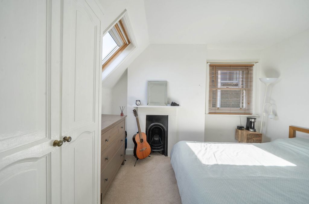 Property photo 2 of 11 1454941-13-69F388...