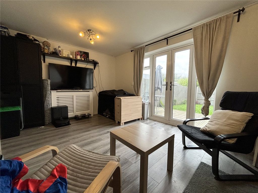 Property photo 3 of 23 Picture No. 24