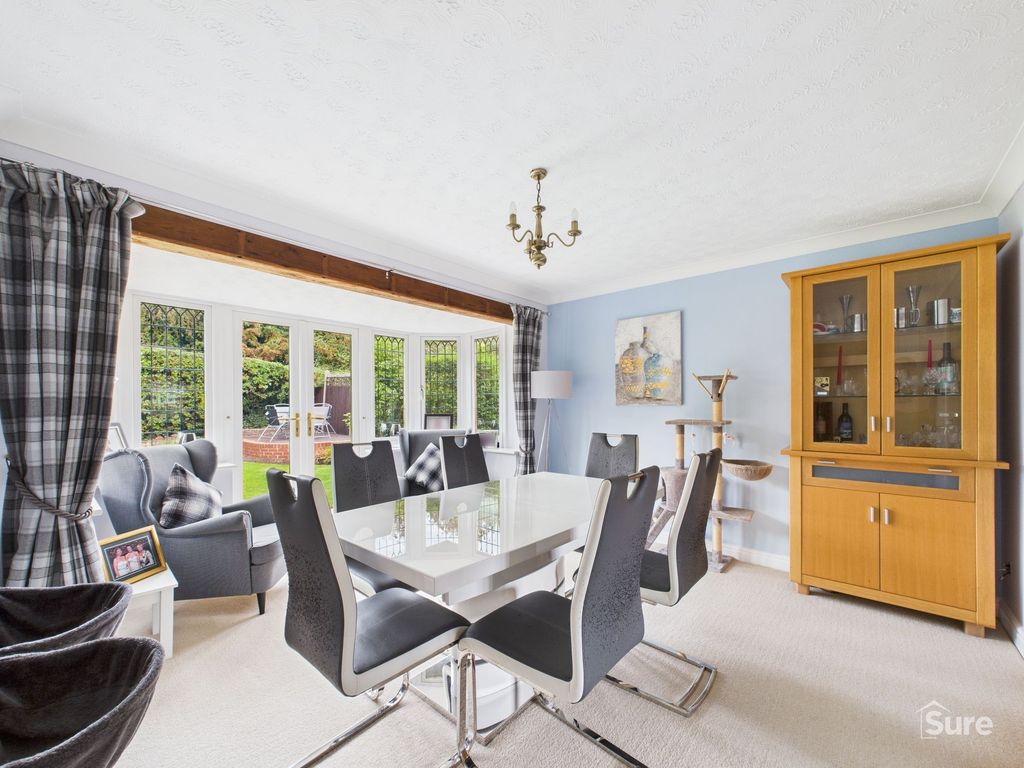 Property photo 3 of 31 Dining Room