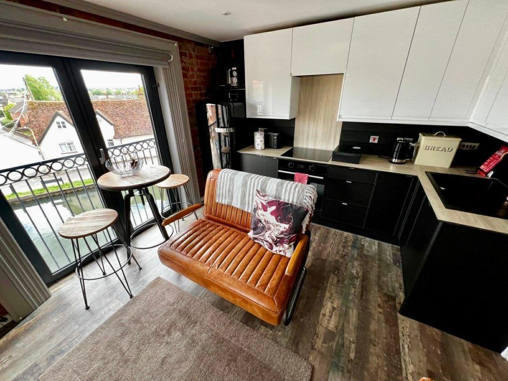 Property photo 3 of 7