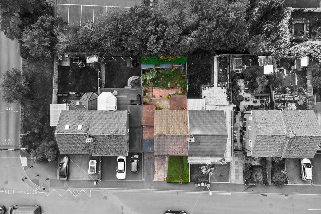 Property photo 2 of 16