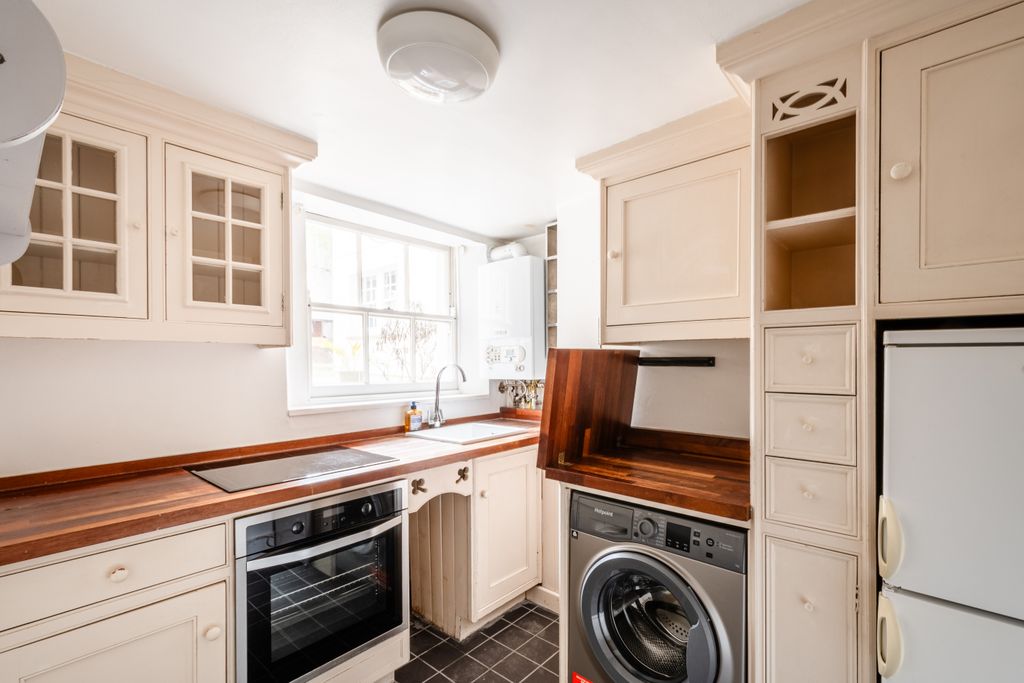 Property photo 3 of 9