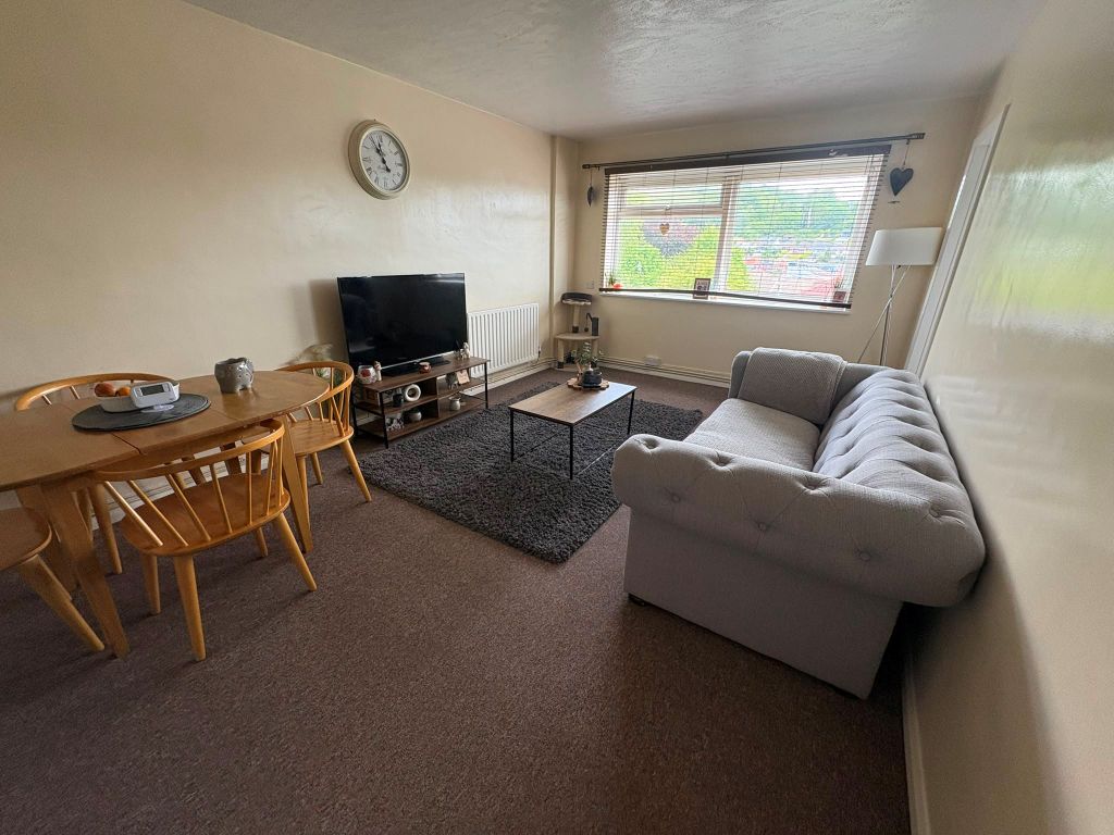 Property photo 3 of 6