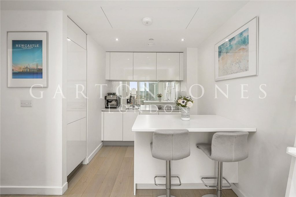 Property photo 3 of 24 Kitchen