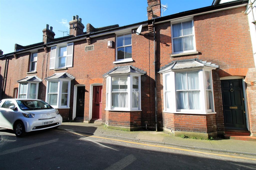 Property photo 1 of 22 4 Love Lane Front.Jpg