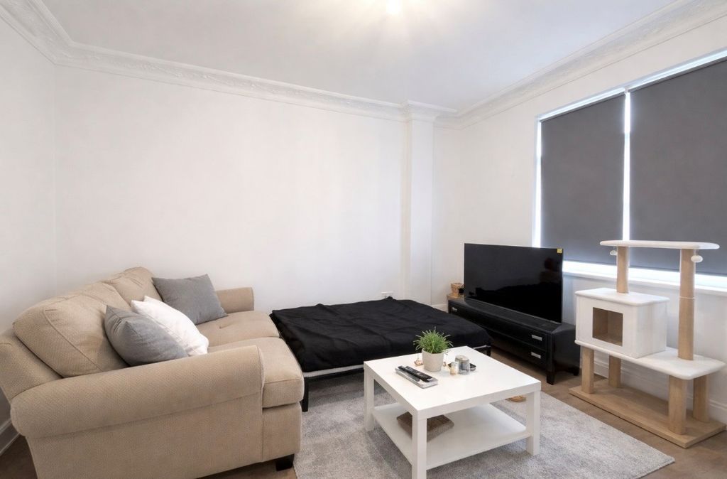 Property photo 3 of 4