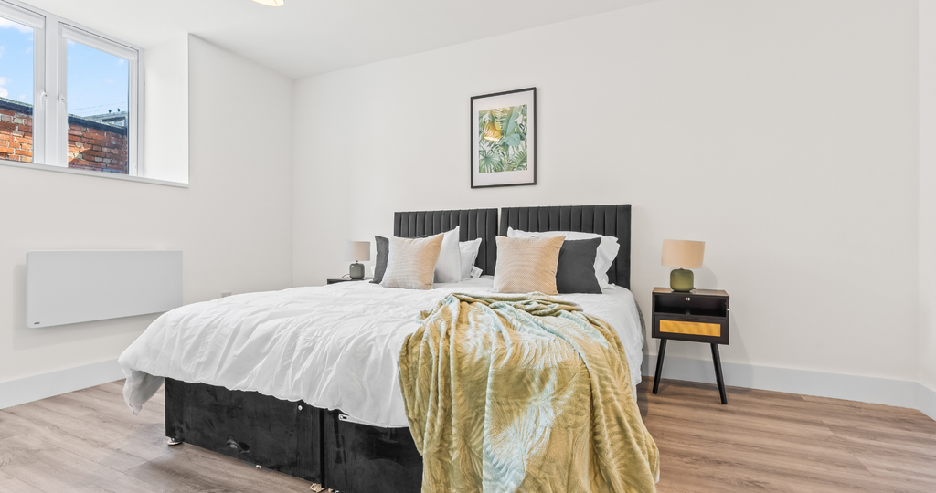 Property photo 1 of 8 Bedroom