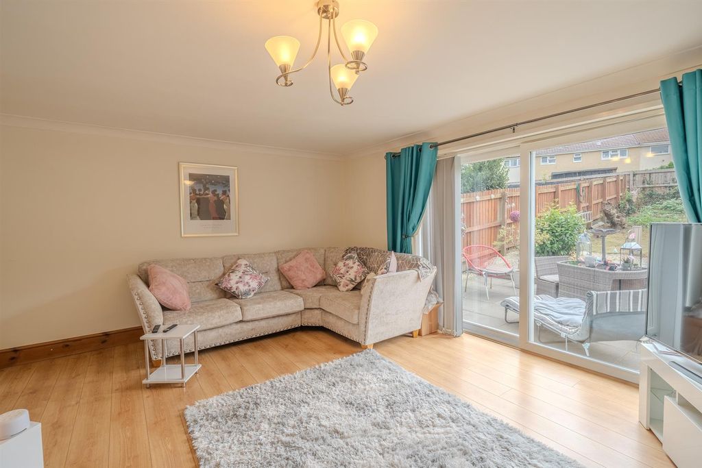 Property photo 3 of 18 5 Ty Pwca Place-14.Jpg