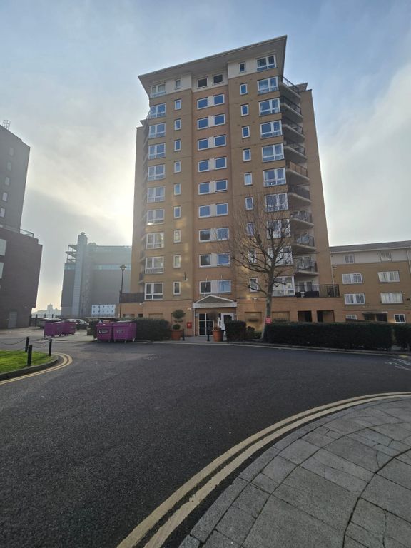 Property photo 2 of 11