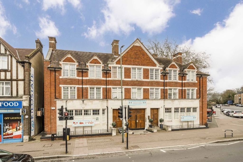 Property photo 2 of 5