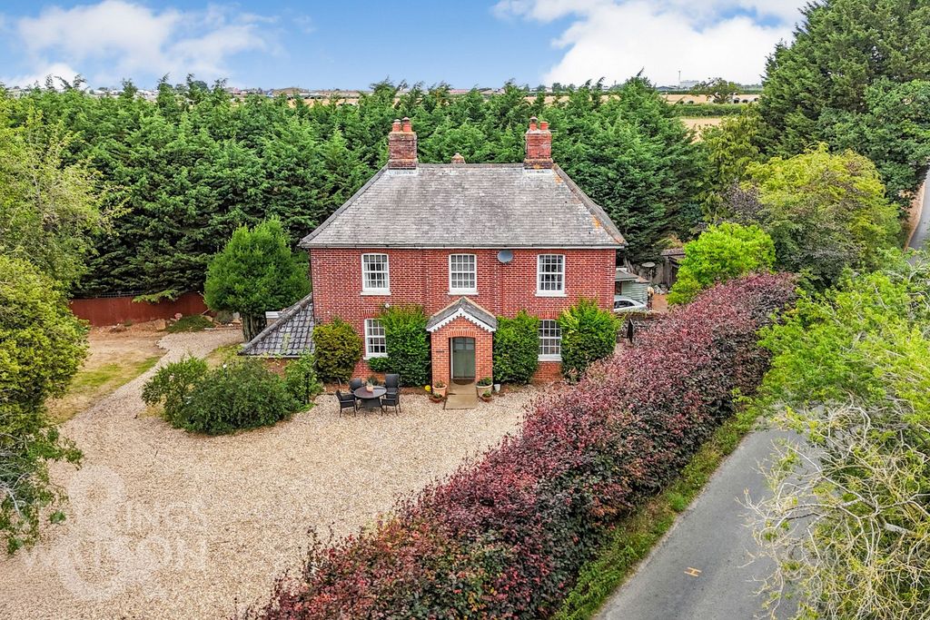 Property photo 1 of 33