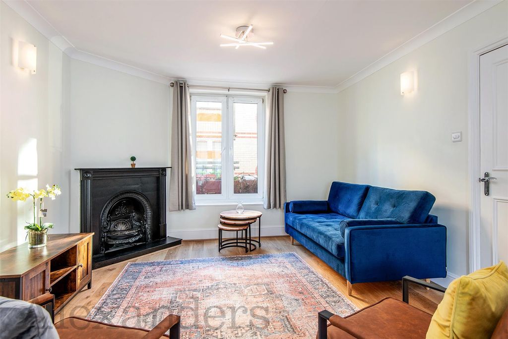 Property photo 2 of 21 Ads_0925.Jpg