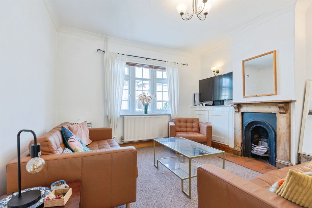 Property photo 2 of 19