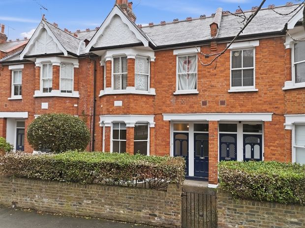 Property photo 1 of 8