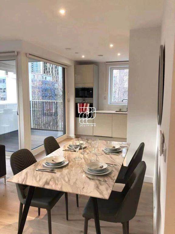 Property photo 1 of 7 Walton Heights, 143 Walworth Road, London, Se17