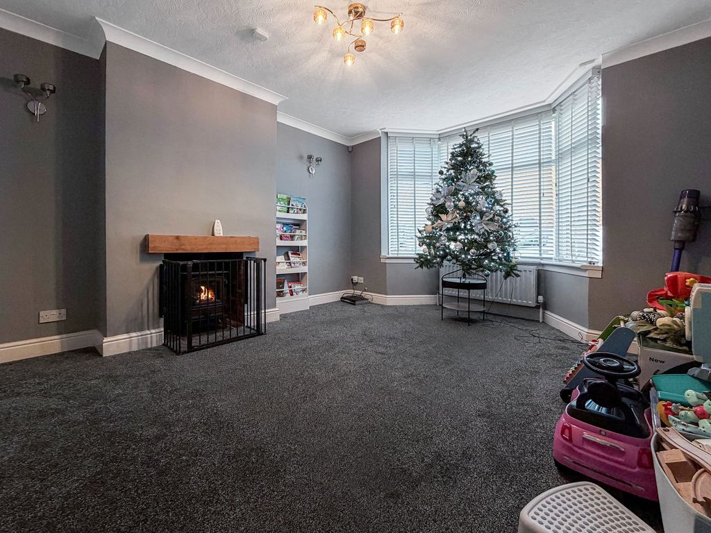 Property photo 2 of 22