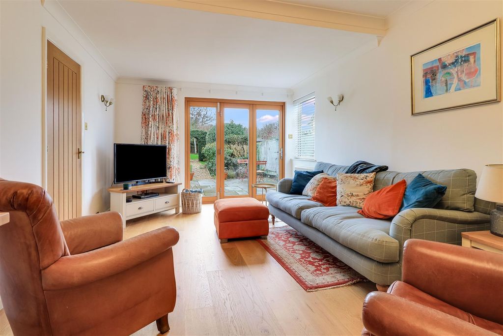 Property photo 3 of 30 Img (7).Jpg