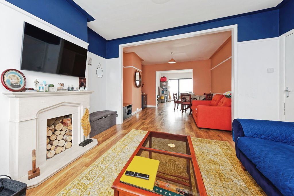 Property photo 3 of 19 Img_0226_Rw