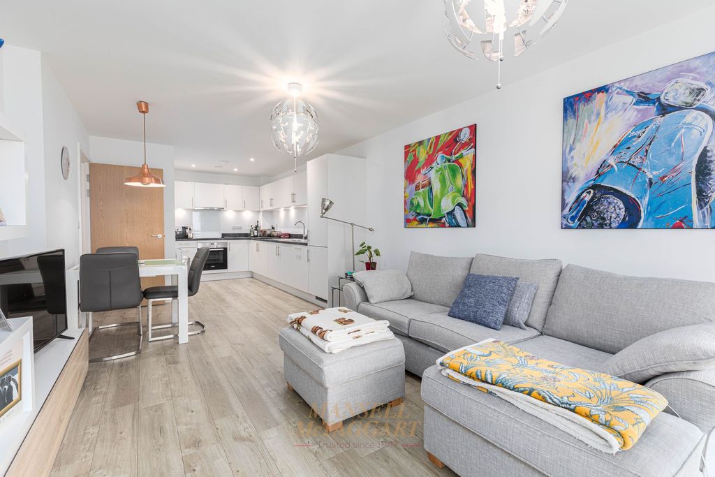 Property photo 1 of 23