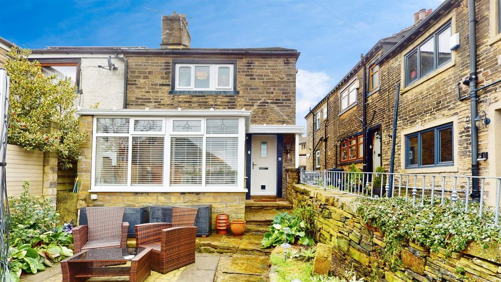 Property photo 1 of 14 External