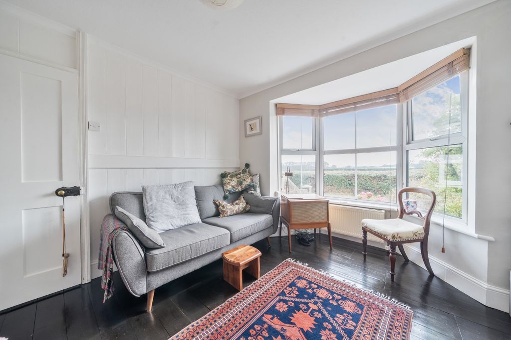 Property photo 3 of 25 4555633