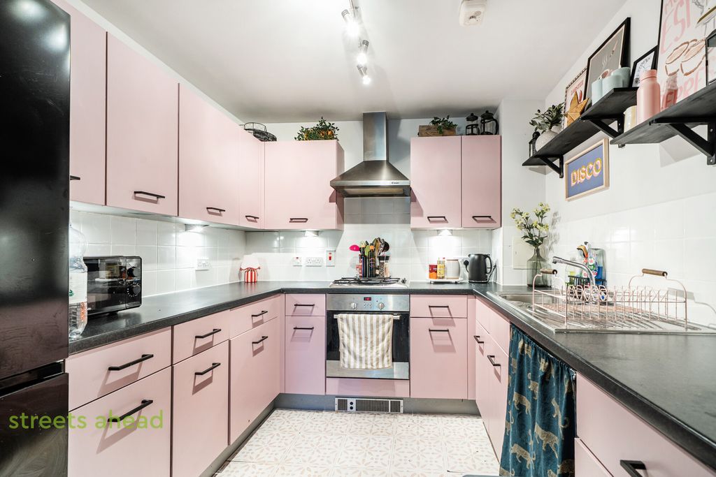 Property photo 3 of 22 1F5B85B0-86Af-4B4...