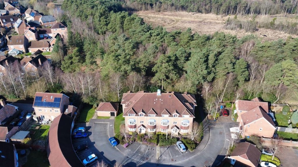 Additional image 18 of 2 bed flat for saleLatimer House, Marrow Meade, Fleet GU51