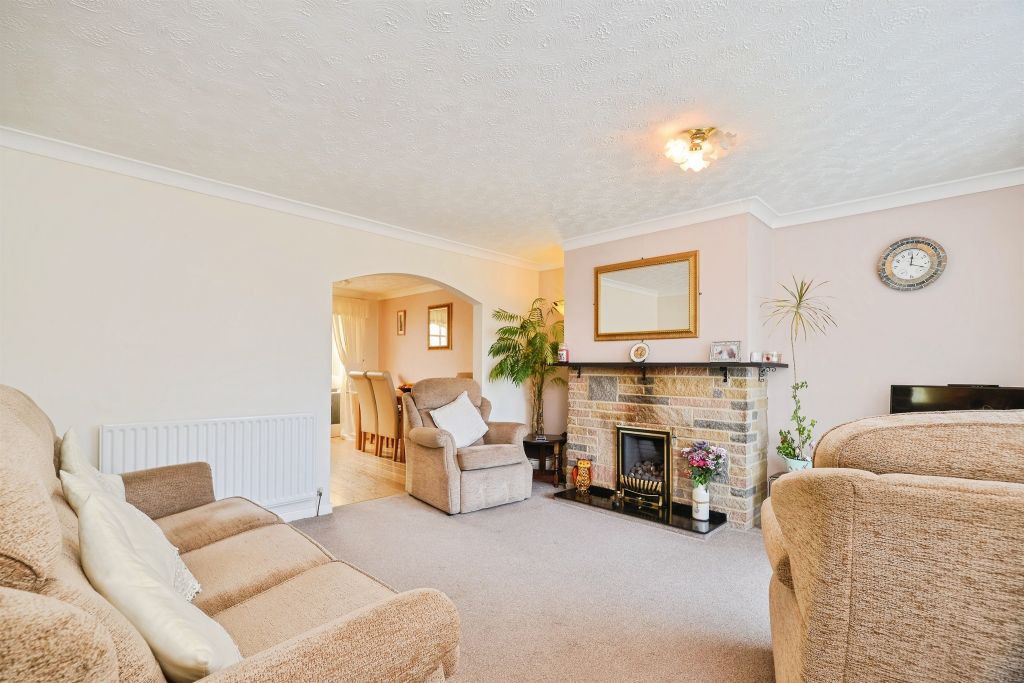 Property photo 3 of 19