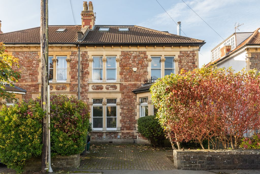 Property photo 1 of 23 Logan Road-1