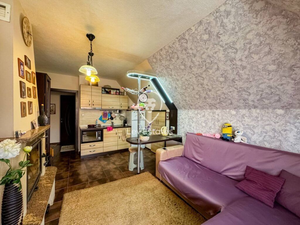 Property photo 3 of 10