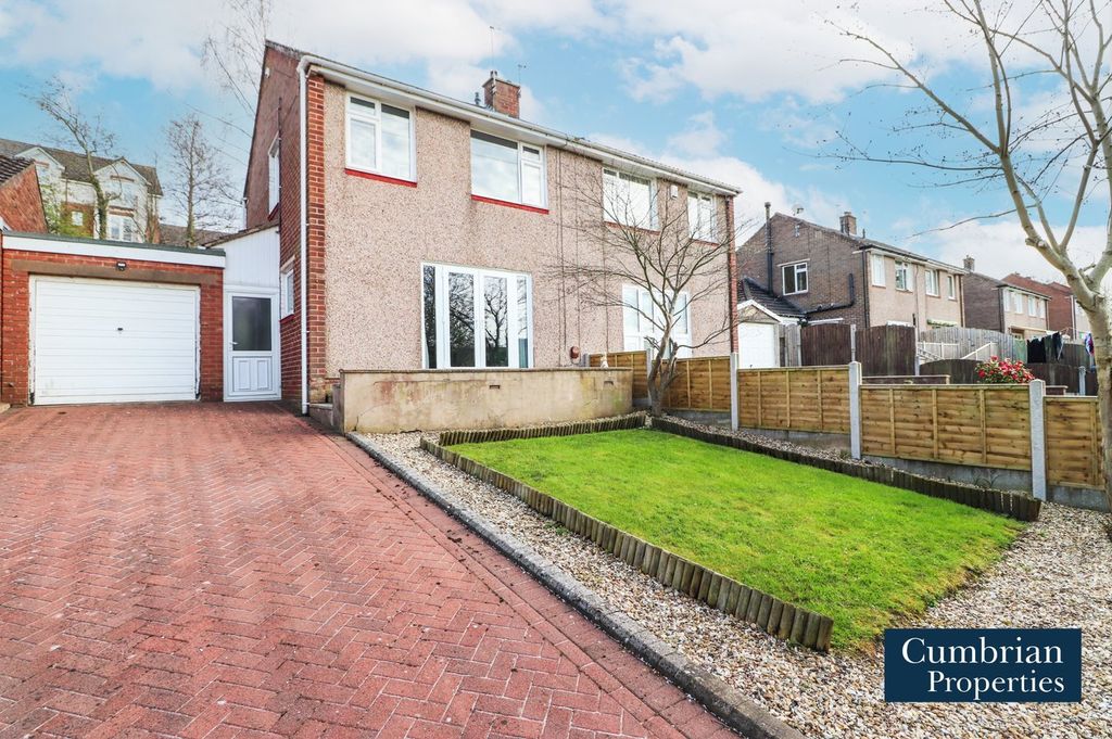 Property photo 1 of 18 Front Of The Property