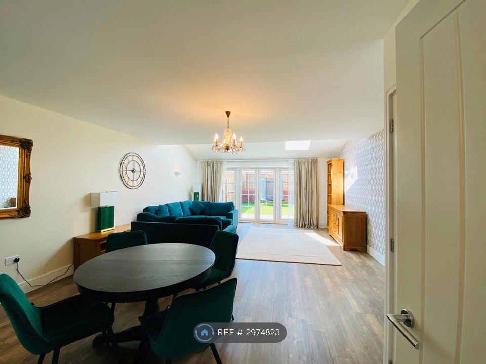Property photo 3 of 19