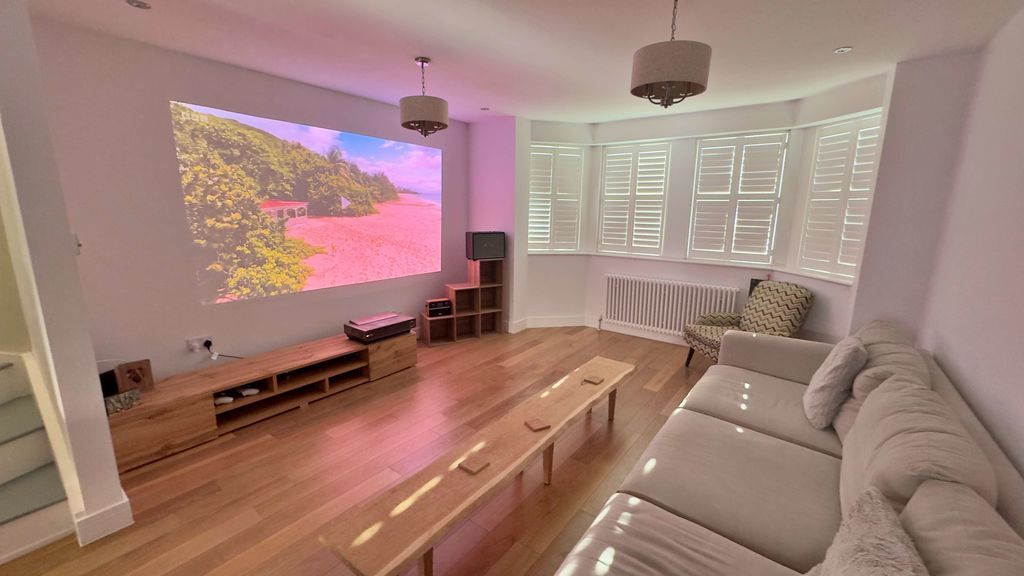 Property photo 3 of 21 Photo 12