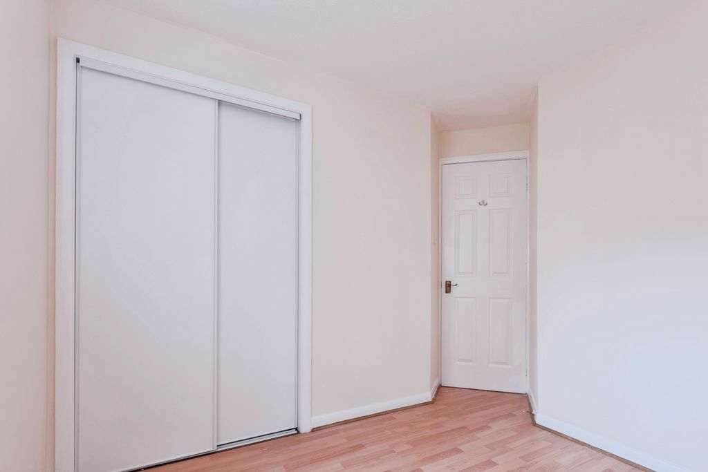 Property photo 2 of 13 Bedroom