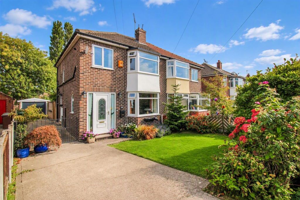 Property photo 1 of 16