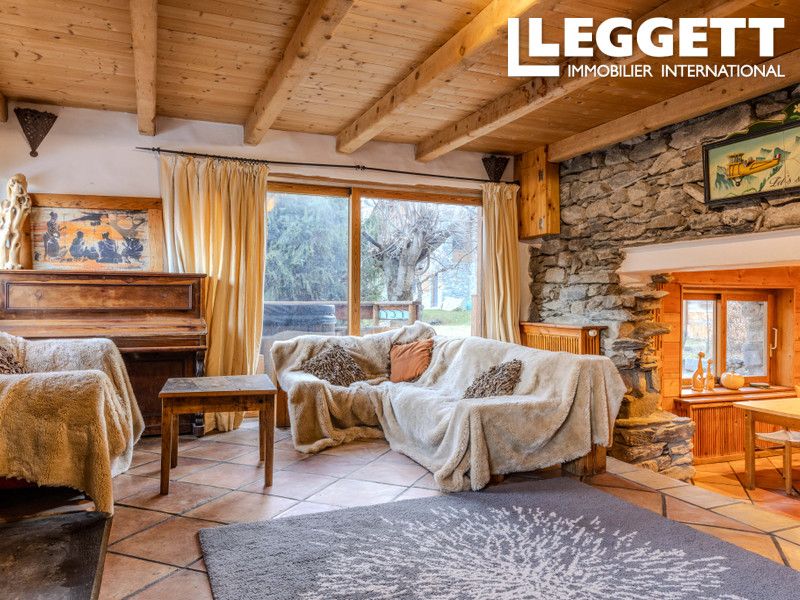 Property photo 2 of 10