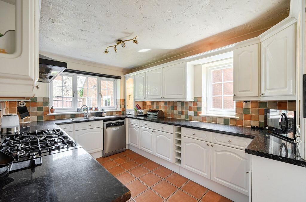Property photo 3 of 16 1477459166A2Fdb35Ed352