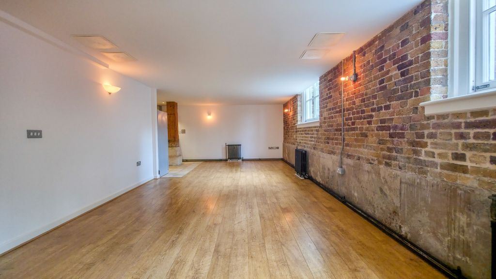 Property photo 2 of 33 20251022_152900 - Copy