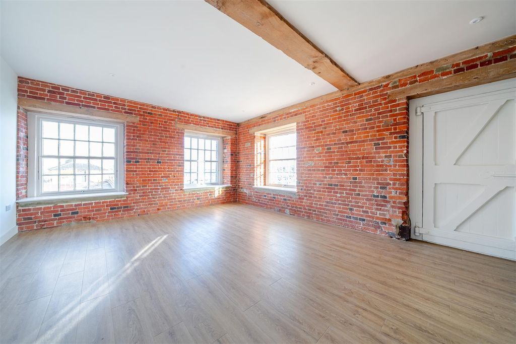 Property photo 3 of 23 Living Room