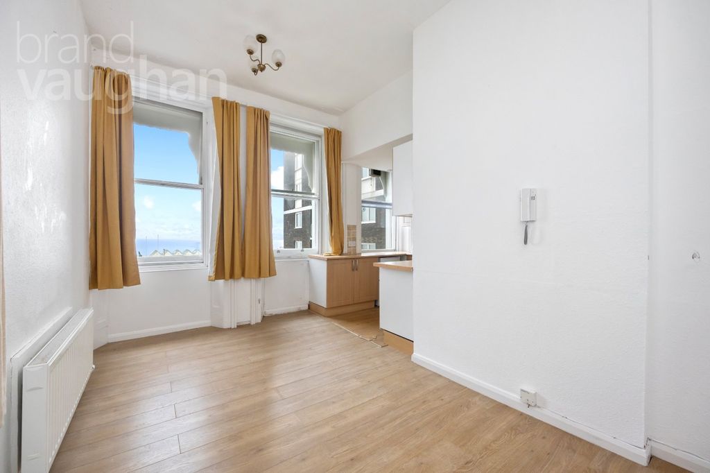 Property photo 2 of 13 Picture No. 20