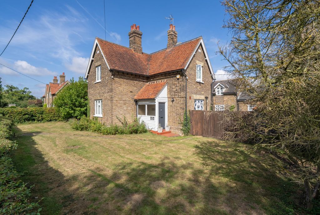 Property photo 2 of 27