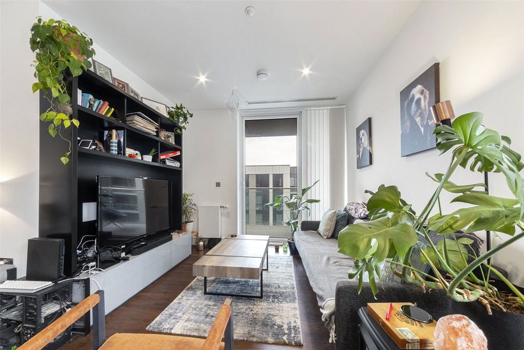 Property photo 2 of 16