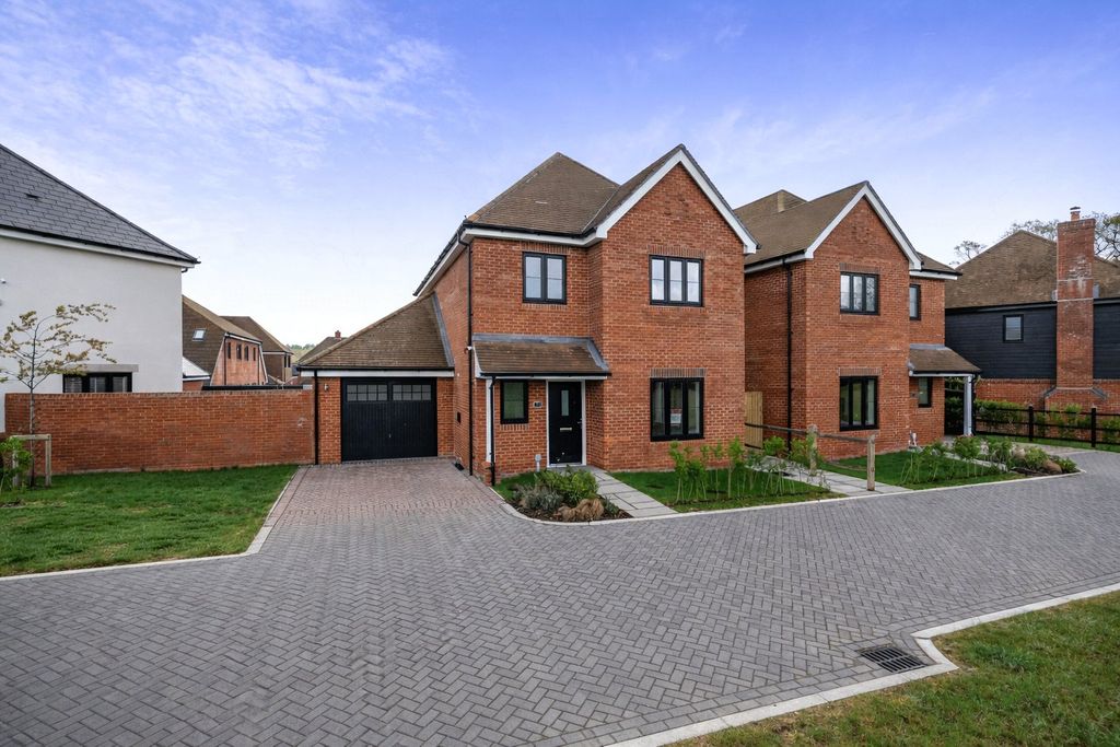 Property photo 1 of 12 External