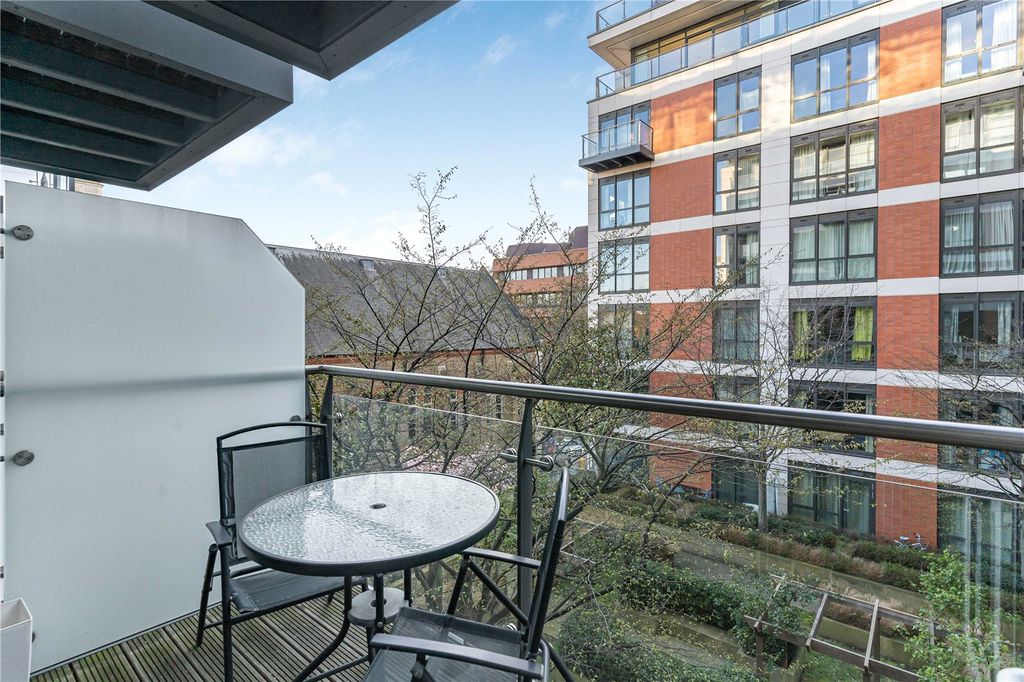 Property photo 1 of 15 Terrace