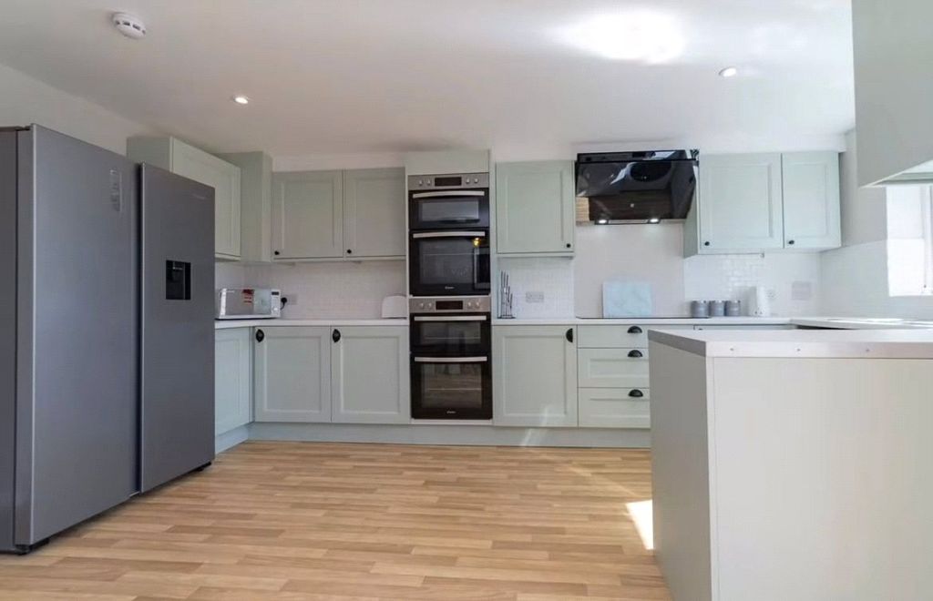 Property photo 2 of 14 Picture No. 02