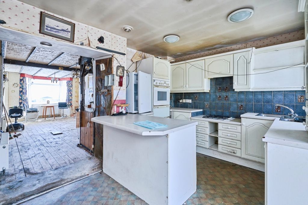 Property photo 3 of 20 Pbox-Img.Jpg