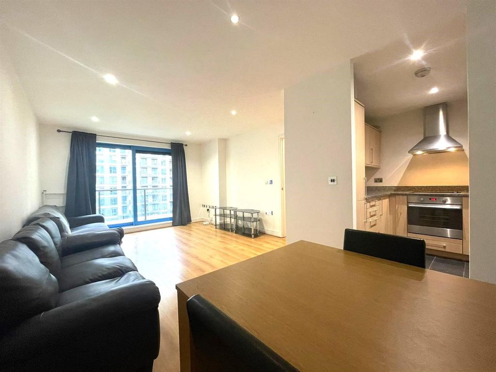 Property photo 3 of 16 Whatsapp Image 2024-12-09 At 13.25.36_3A4c98Ab.Jpg