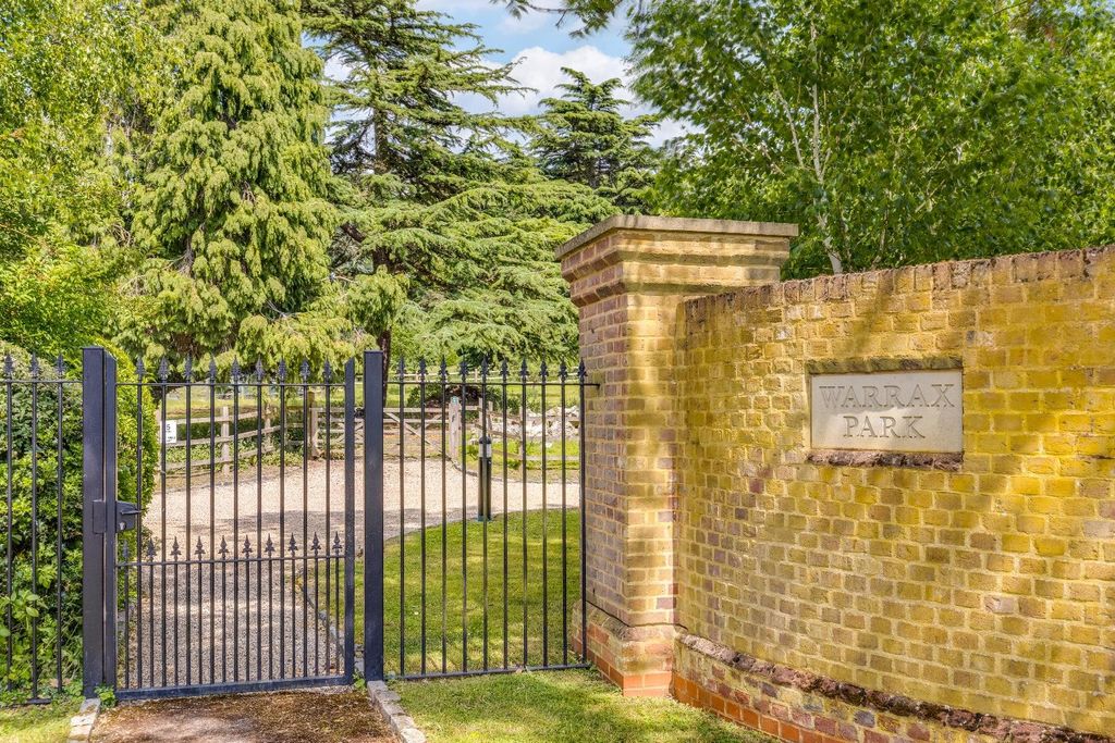 Property photo 2 of 37 Warrax Park 8-41.Jpg